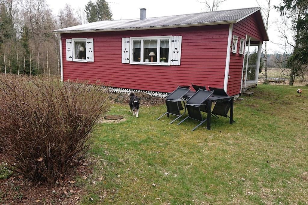 Stuga Vad Vatten Åsarp Exteriér fotografie
